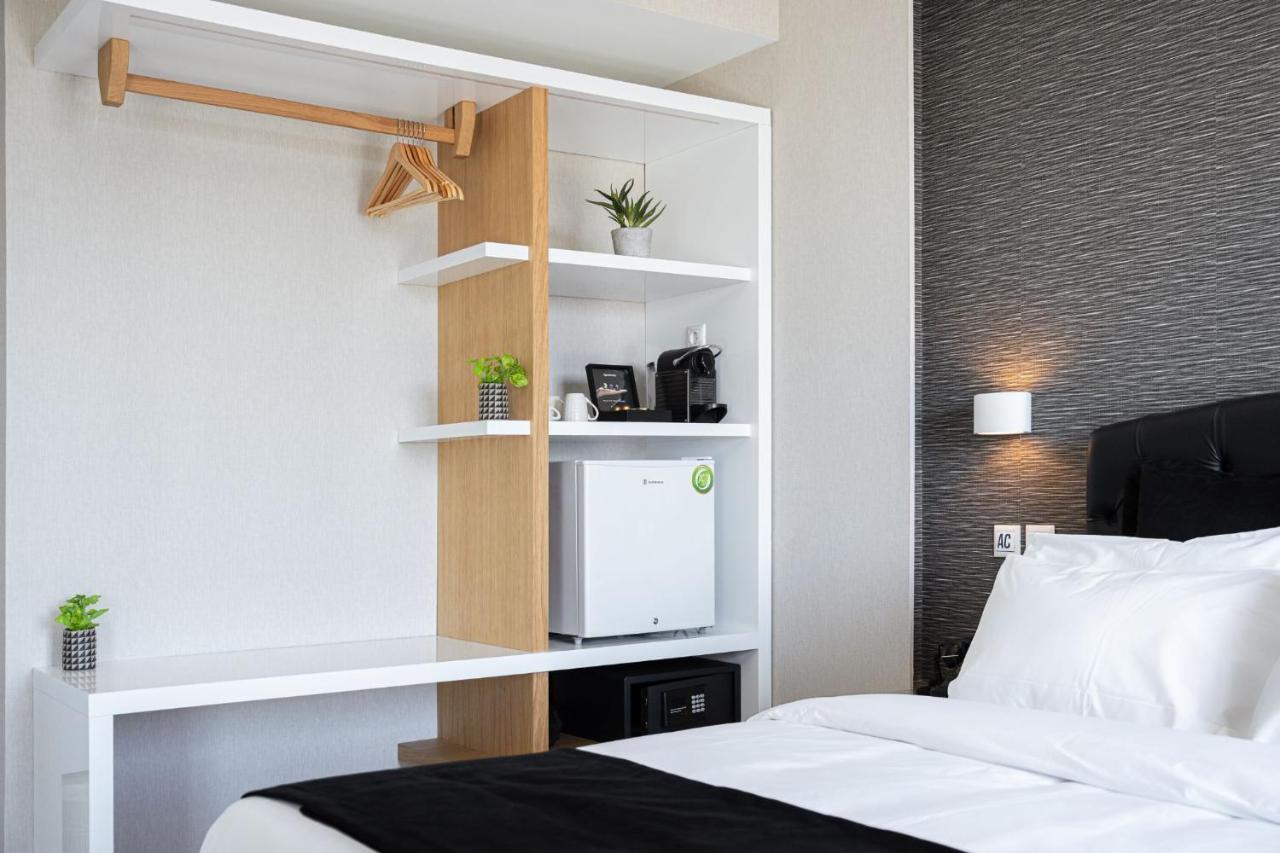 Kreoli Suites Glyfada Atene Esterno foto